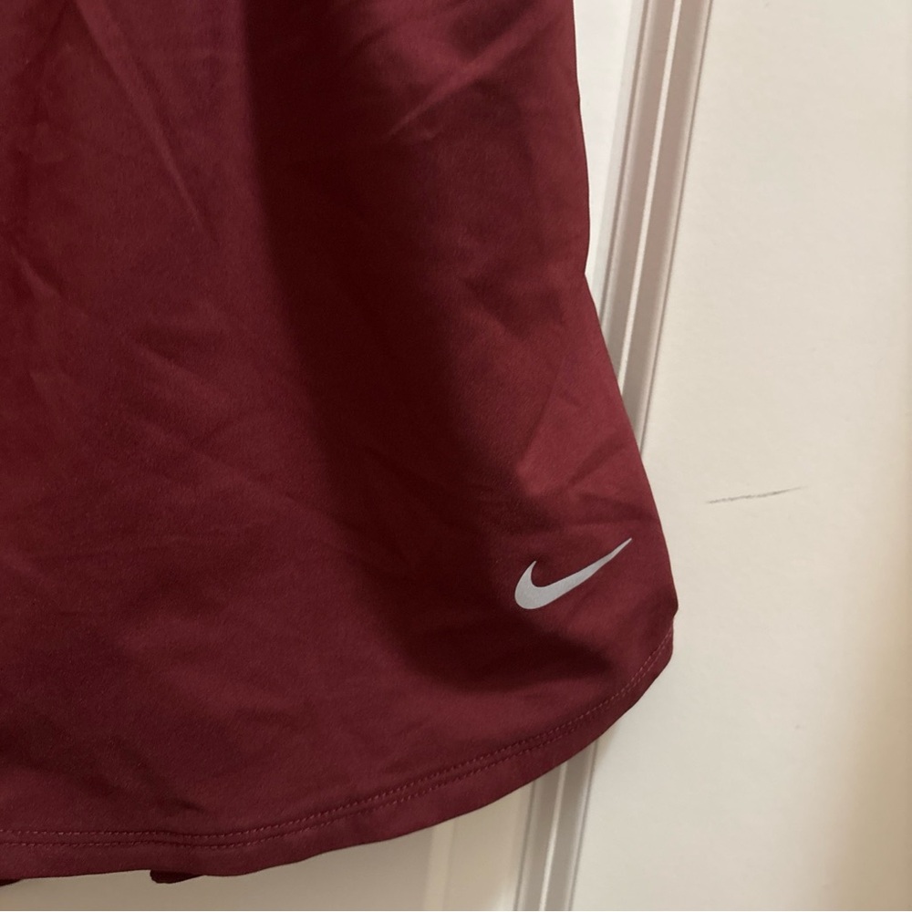 Nike One Dri-FIT Ultra High Waisted 3" Lined Gym Shorts Womens 2XL Burgundy - Picture 2 of 4